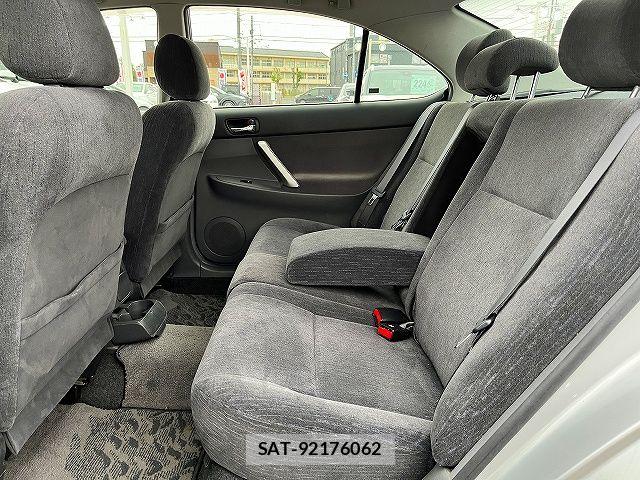 Toyota PREMIO 2007-05 7359319-12