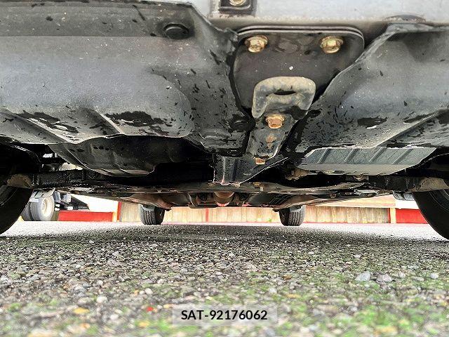 Toyota PREMIO 2007-05 7359319-17