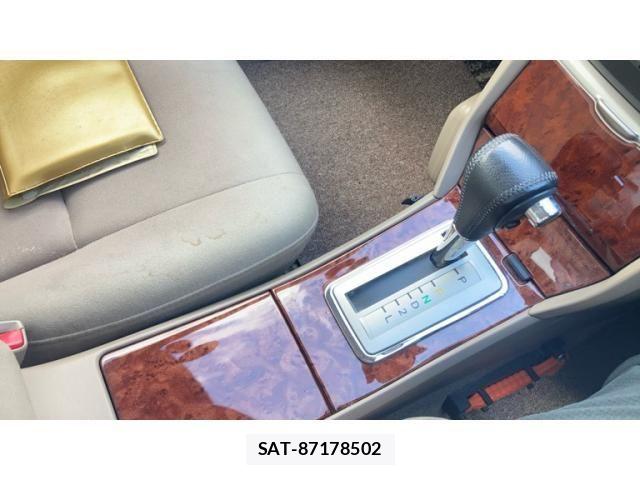 Toyota PREMIO 2004-09 7456816-7