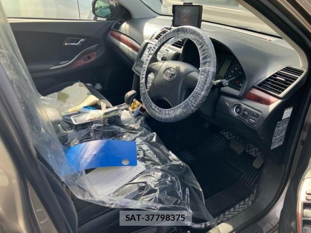 Toyota PREMIO 2008-04 7502249-13