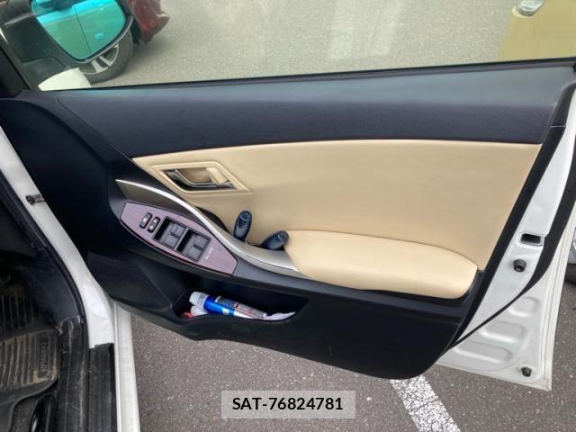 Toyota PREMIO 2016-10 7619201-14