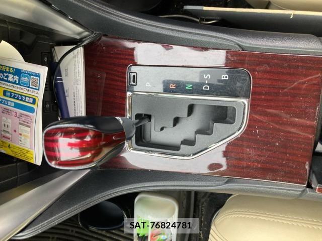 Toyota PREMIO 2016-10 7619201-23