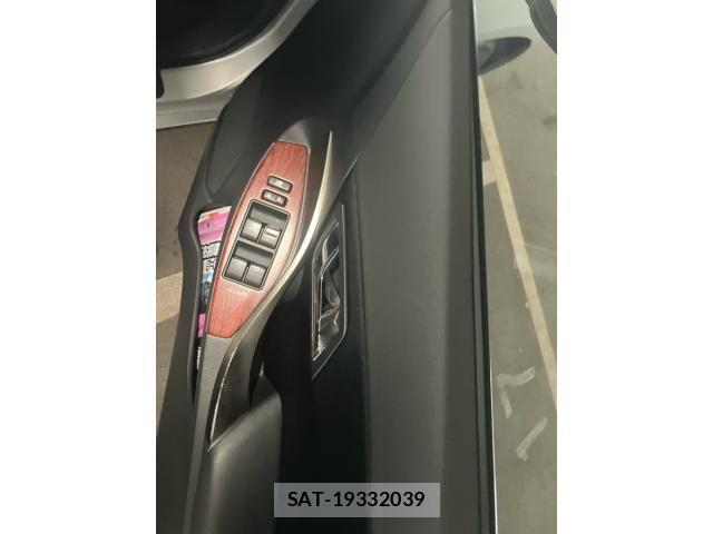 Toyota PREMIO 2008-07 7727264-4