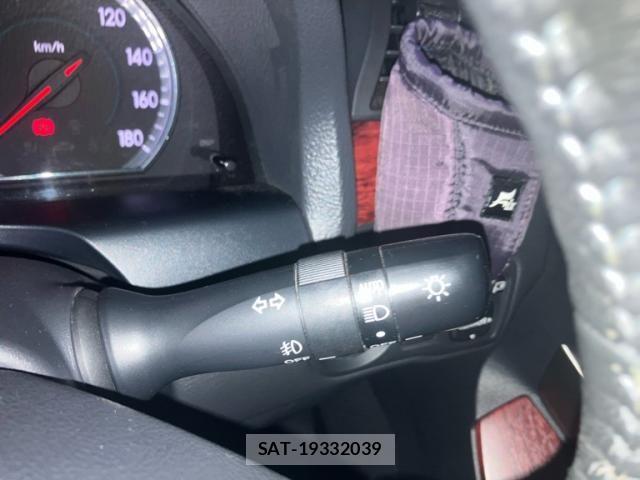 Toyota PREMIO 2008-07 7727264-7