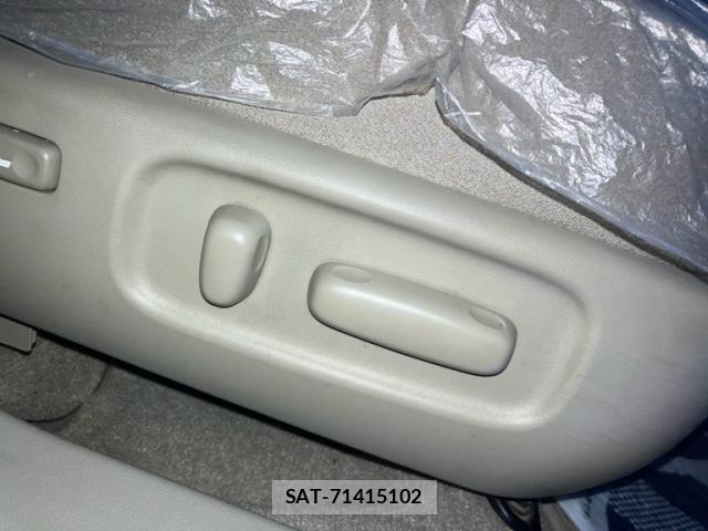 Toyota PREMIO 2008-05 8037631-23