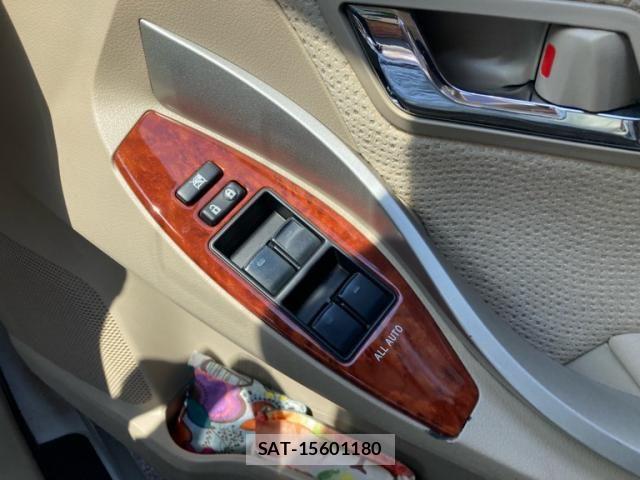 Toyota PREMIO 2013-11 8075133-13