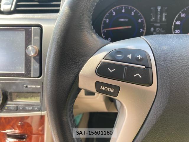 Toyota PREMIO 2013-11 8075133-18