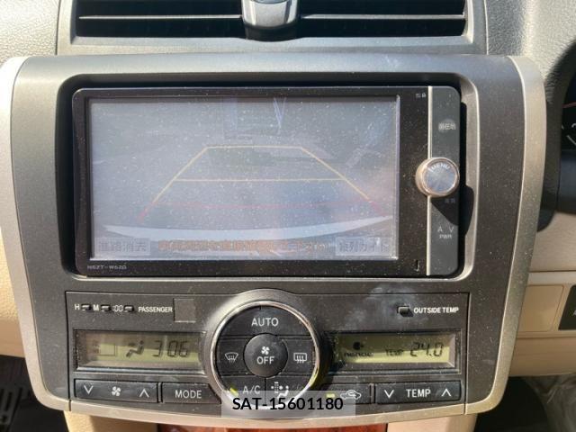 Toyota PREMIO 2013-11 8075133-21