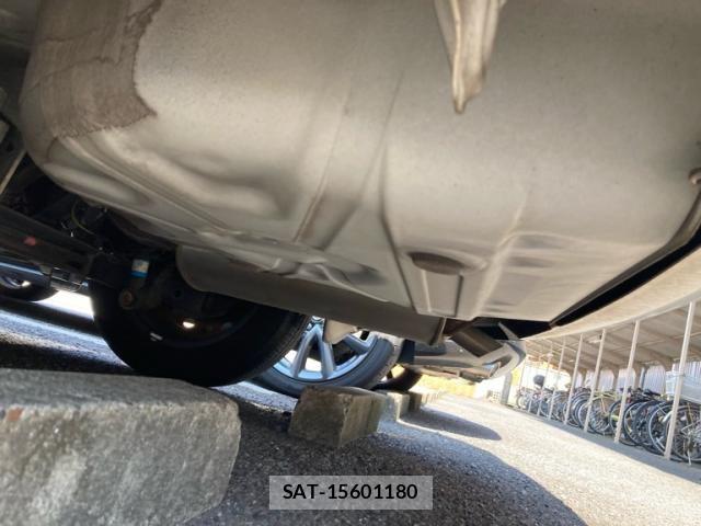 Toyota PREMIO 2013-11 8075133-24