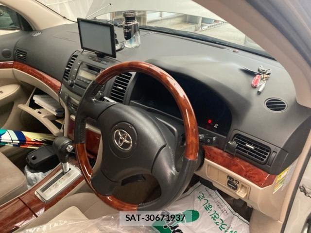 Toyota PREMIO 2003-10 8101228-11