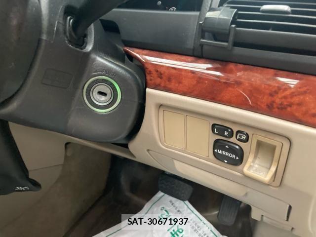 Toyota PREMIO 2003-10 8101228-12