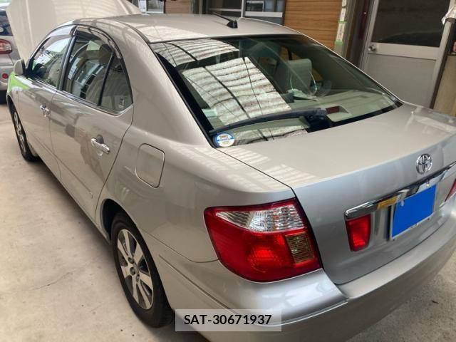 Toyota PREMIO 2003-10 8101228-3