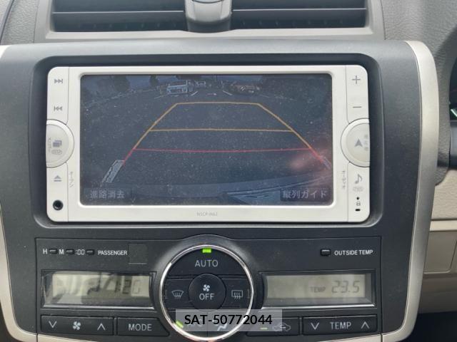 Toyota PREMIO 2012-06 8101227-13