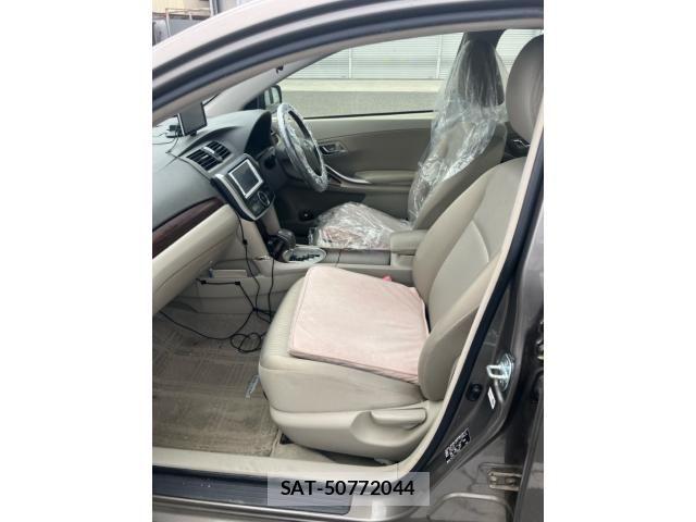 Toyota PREMIO 2012-06 8101227-17