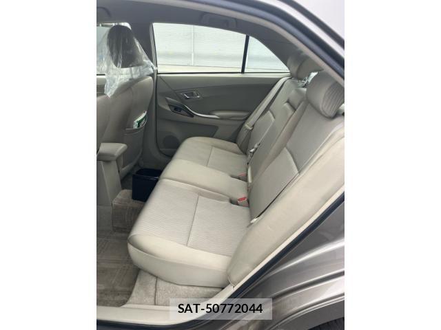 Toyota PREMIO 2012-06 8101227-18