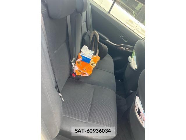 Toyota PREMIO 2017-09 8101225-10