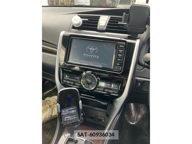 Toyota PREMIO 2017-09 8101225-15