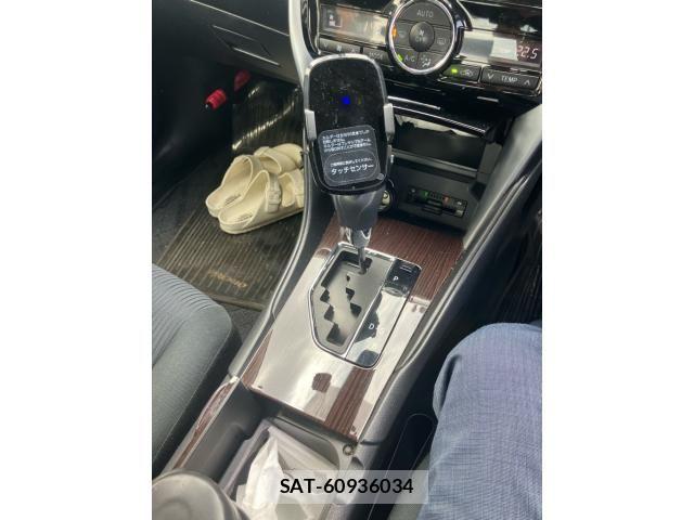 Toyota PREMIO 2017-09 8101225-17