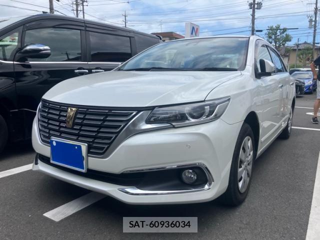 Toyota PREMIO 2017-09 8101225-1