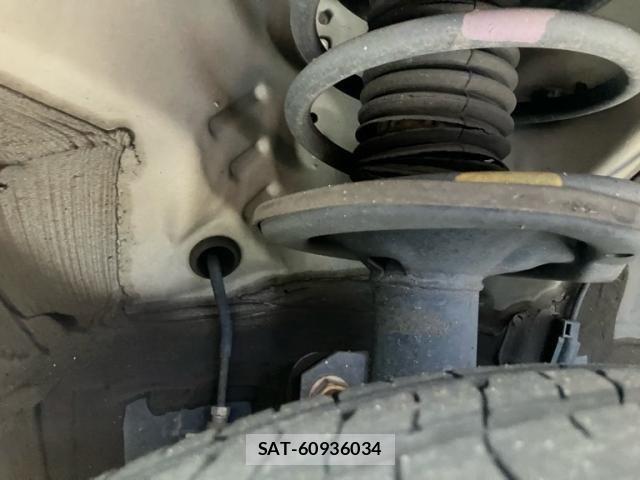 Toyota PREMIO 2017-09 8101225-8