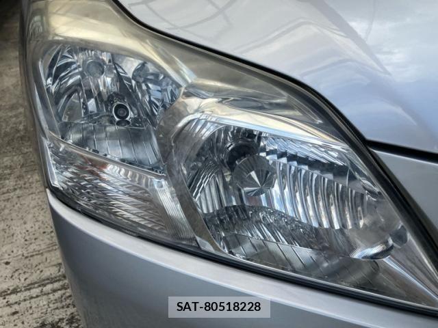Toyota PREMIO 2011-08 8131916-19