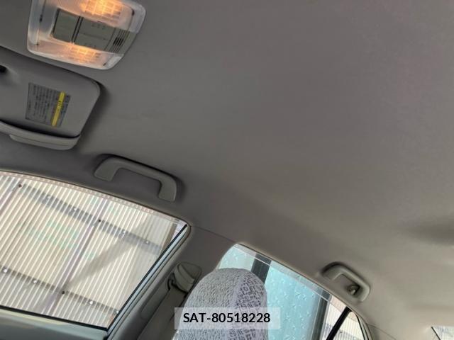 Toyota PREMIO 2011-08 8131916-21