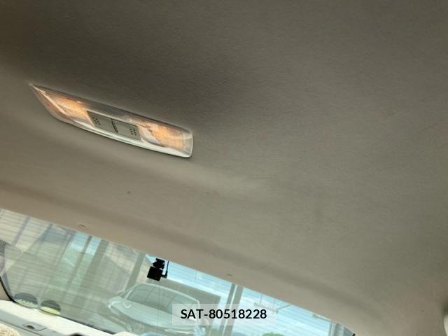 Toyota PREMIO 2011-08 8131916-22