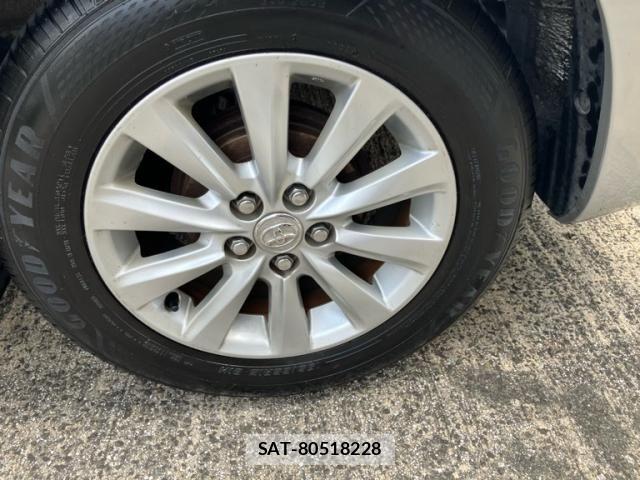 Toyota PREMIO 2011-08 8131916-4