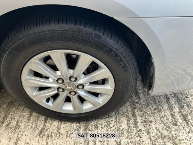 Toyota PREMIO 2011-08 8131916-7