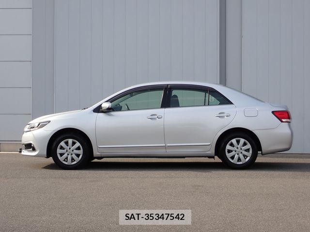 Toyota PREMIO 2018-05 8159016-17
