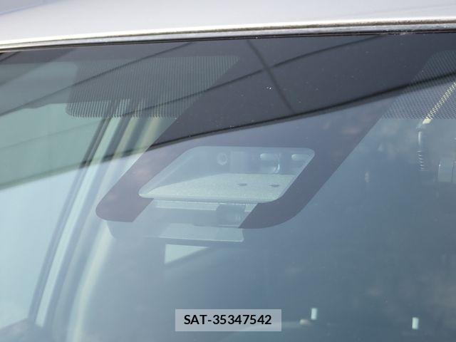 Toyota PREMIO 2018-05 8159016-20