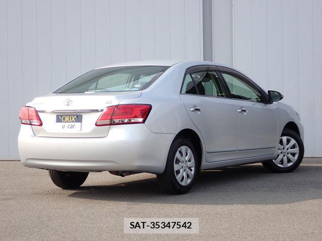 Toyota PREMIO 2018-05 8159016-2