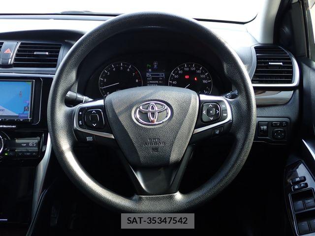 Toyota PREMIO 2018-05 8159016-4