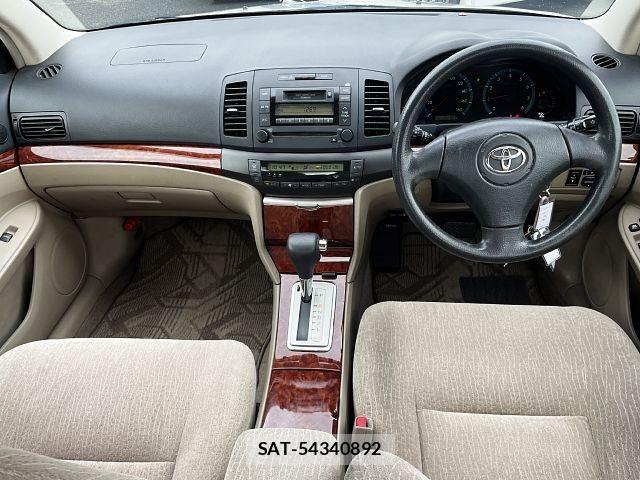 Toyota PREMIO 2003-07 8209565-1