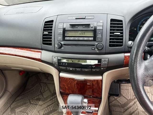 Toyota PREMIO 2003-07 8209565-5
