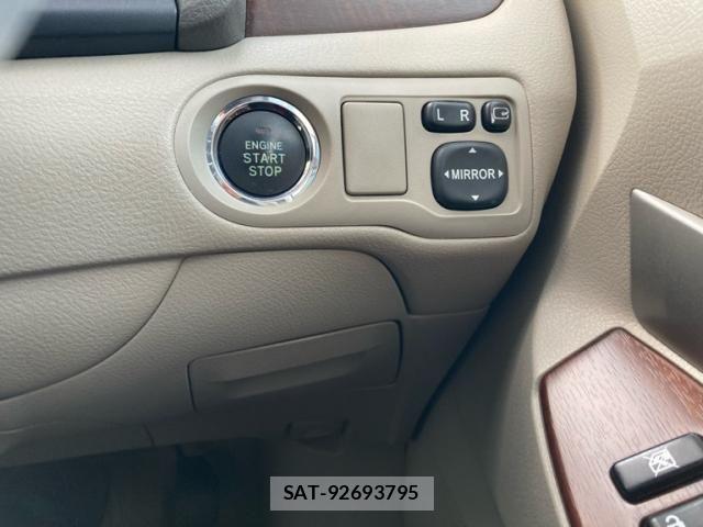 Toyota PREMIO 2012-03 8246349-12