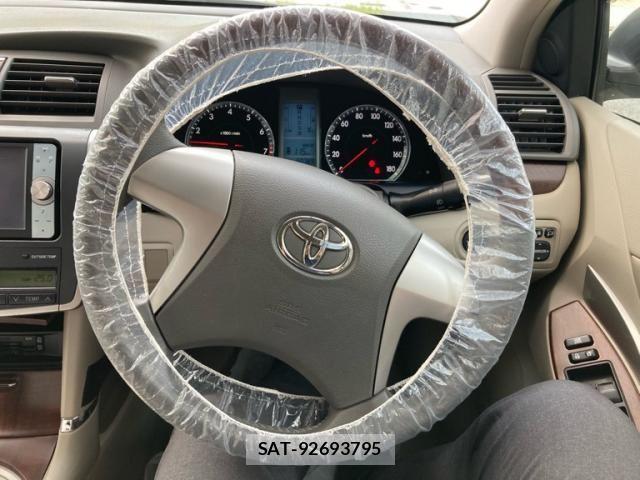 Toyota PREMIO 2012-03 8246349-13