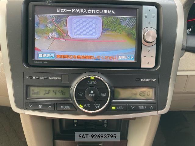 Toyota PREMIO 2012-03 8246349-16