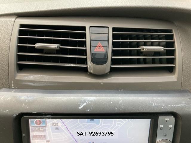 Toyota PREMIO 2012-03 8246349-17