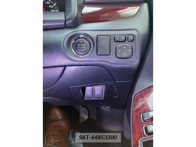 Toyota PREMIO 2016-07 8246348-13