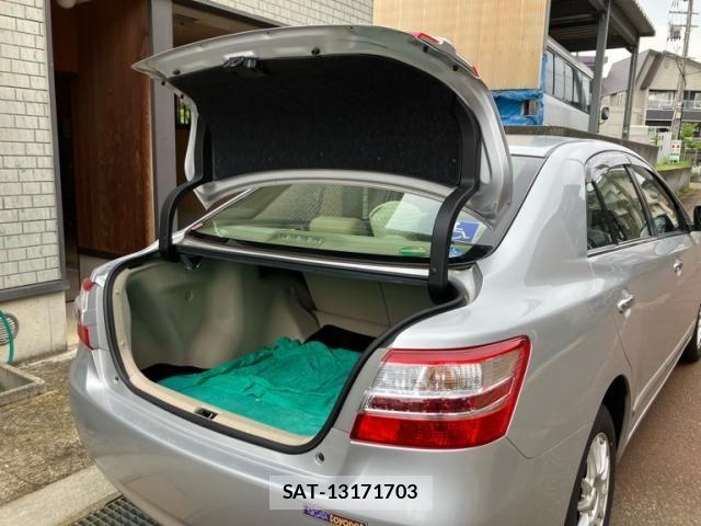 Toyota PREMIO 2016-09 8316410-11