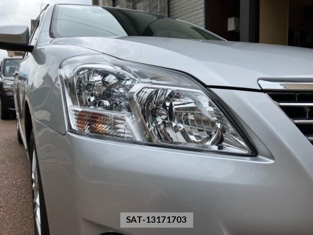 Toyota PREMIO 2016-09 8316410-1