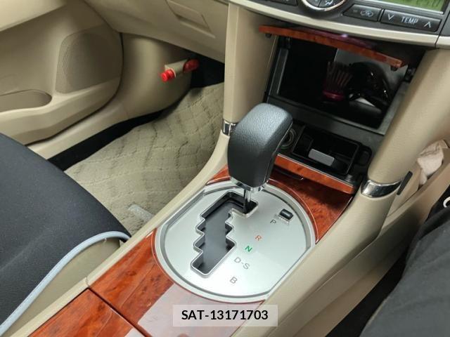 Toyota PREMIO 2016-09 8316410-25