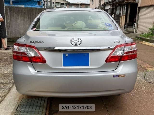 Toyota PREMIO 2016-09 8316410-6
