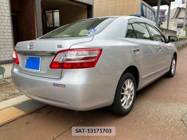 Toyota PREMIO 2016-09 8316410-7