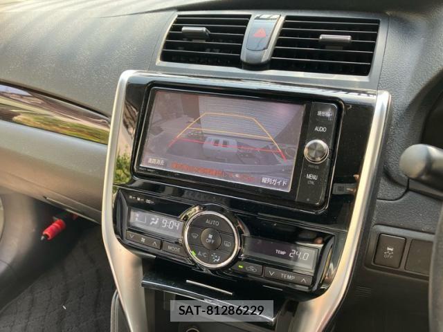 Toyota PREMIO 2016-11 8316409-19