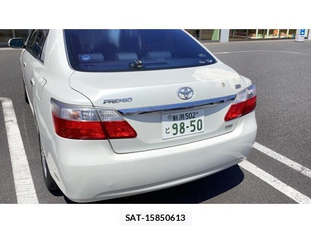 Toyota PREMIO 2010-02 8337403-1