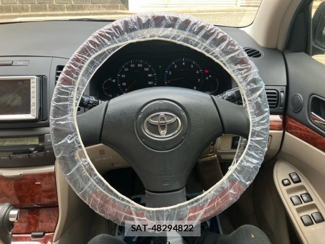 Toyota PREMIO 2003-09 8372055-1