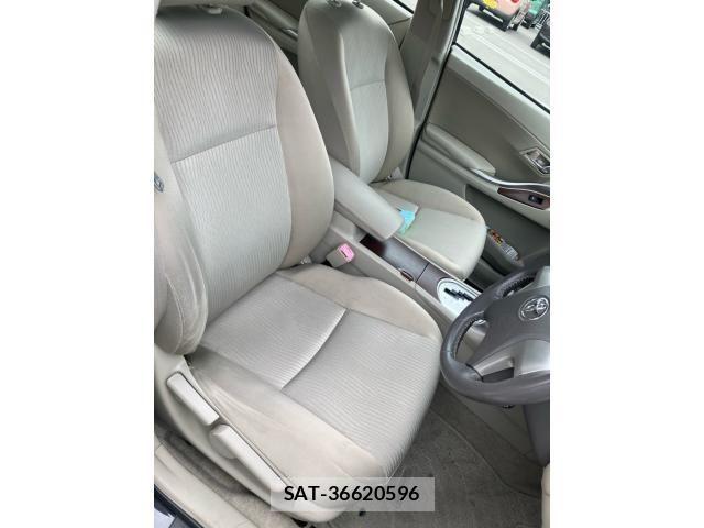 Toyota PREMIO 2011-08 8414407-16