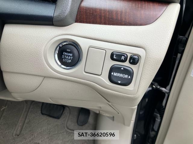 Toyota PREMIO 2011-08 8414407-18